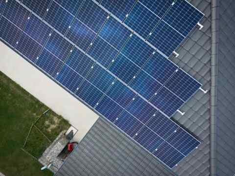 Erleben Sie die Kraft der Sonne, spüren Sie das Licht und die Freiheit der Unabhängigkeit. Wohlfühlen mit umweltfreundlicher Energie.