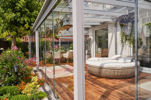 Kaltwintergarten geschlossen mit Beschattung