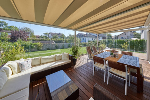 Hochwertige Unterglas Beschattung Weinor Sottezza für modernen Glasbau