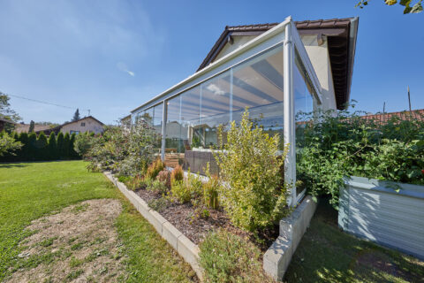 Kaltwintergarten geschlossen mit Beschattung