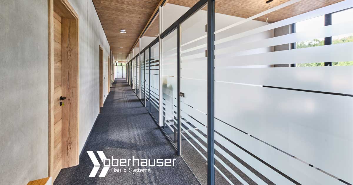 Büro Glas Trennwände mit Glastüren und Oberlicht