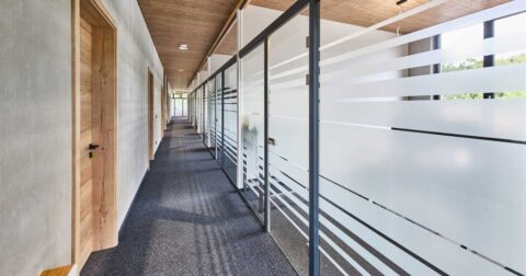 Glasbau Glaswände, Glastrenner, moderne Büroelemente
