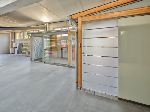 Wintergärten, Terrassenüberdachungen aus Aluminium, Glas und Holz in der Oberhauser Bau Ausstellung.