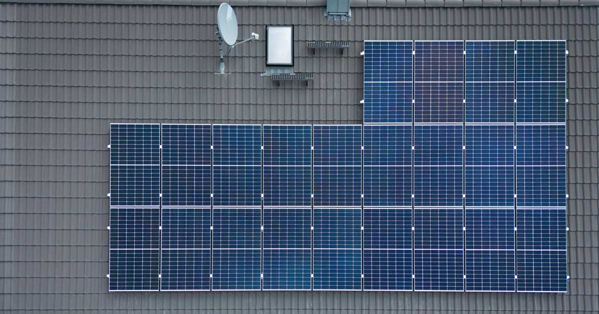 pv-modulraster-einfamilienhaus-planung-montage Visualisierte Modulbelegung auf einem Einfamilienhausdach.